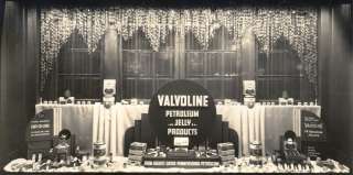 EARLY VALVOLINE OIL CO. ADVERTISING DISPLAY PHOTO  