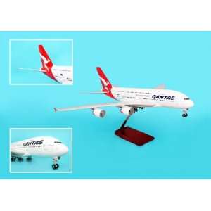  Skymarks Qantas A380 1/100 With Wood Stand & Gear Toys 