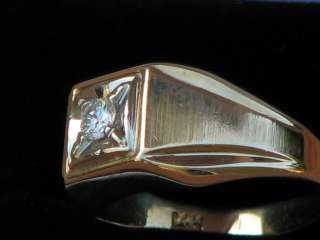 Vintage Diamond .20 Carat 14K Solid Yellow Gold Mens Ring 6.06 Grams 