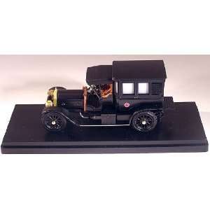    Replicarz RIO4299 1908 Mercedes Benz Ambulance Toys & Games