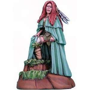  Elmore Masterworks   Female Druid with Wand Toys & Games