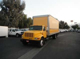 2001 International 4900 24 Box truck w. 3000 lbs Lift Gate.   Photo 1 
