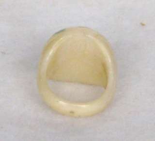 Unique vintage costume jewelry plastic ring size 6  