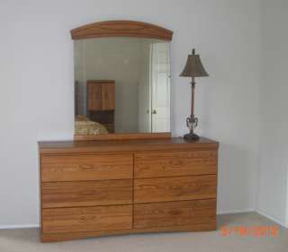 ASHLEY BEDROOM SET Queen size BEAUTIFUL Bed Dresser Mirror 2 Drawers 