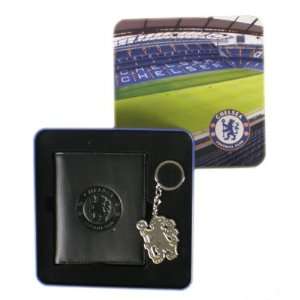  Chelsea FC. Leather Wallet and Keyring Tin Set Sports 