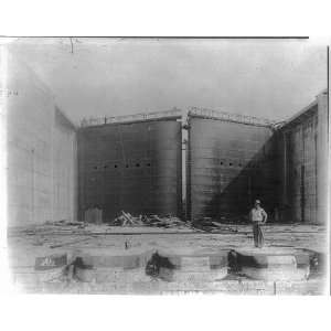  Panama Canal construction,1913view toward gates,man