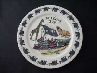 ST LOUIS ZOO Giraffe Siegfried Zoo Line Collector Plate  