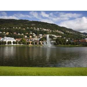  Lille Lungegardvann Lake, Bergen, Norway, Scandinavia 