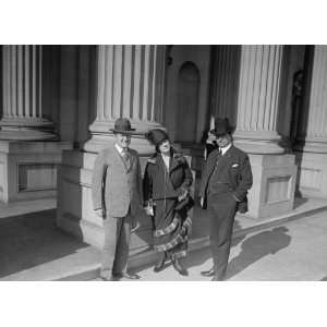  1925 photo Senators Morris Sheppard, Mrs. John Clayb 