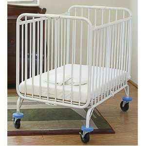   882 Deluxe Holiday Crib in White 3 Mattress Included