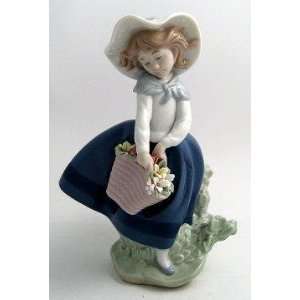  Lladro #5222, Pretty Pickings