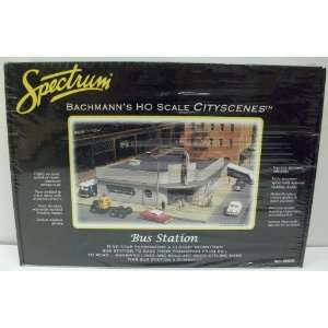  Bachmann 88005 Spectrum HO Scale Bus Station Kit Toys 
