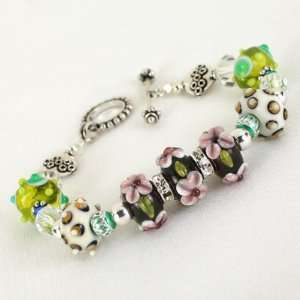   Stretch Bracelet   Purple Flowers and Green Arts, Crafts & Sewing