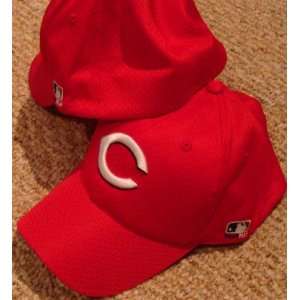   FITTED Lg/XL Cincinnati REDS Home RED Hat Cap Mesh 