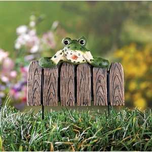  Frog Mini Garden Fence Patio, Lawn & Garden