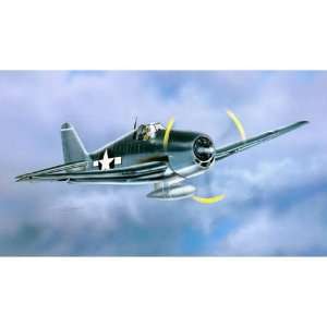    Trumpeter 1/32 Grumman F6F3 Hellcat Fighter Kit Toys & Games