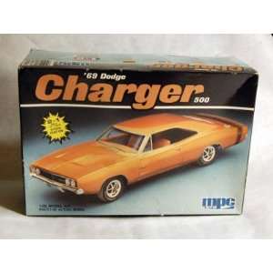  MPC 6284 1969 Dodge Charger 500 1/25 Scale Plastic Model 