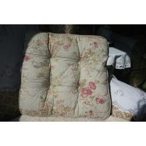  Shabby and Vintage Style Floral Soft Chair Pad W/filling 