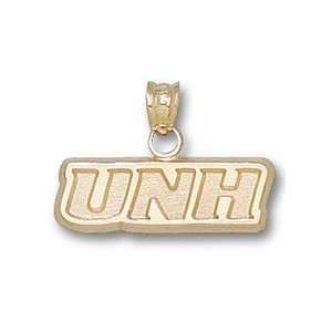  New Hampshire Wildcats 1/4 UNH Pendant   10KT Gold 