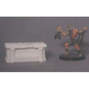  Miniature Terrain   Altar of Holiness (2) Toys & Games