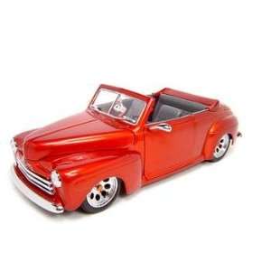    1948 FORD CUSTOM RED 118 SCALE DIECAST MODEL 