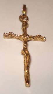   gold crucifix pendant textured detailed twig cross  3 grams  
