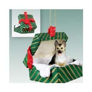  German Shepherd Green Gift Box Dog Ornament   Tan & Black 