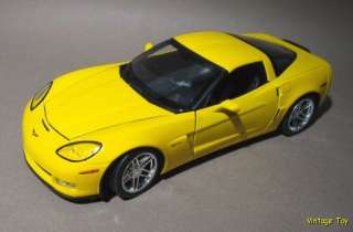 2005 Chevrolet Corvette C6 Coupe   HW Models 118 diecast Yellow 