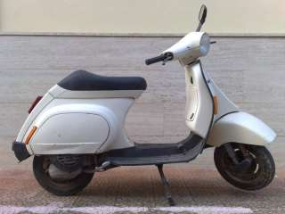 Vespa v 50 anno 1990 a Conversano    Annunci