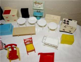 VINTAGE LOT DOLLHOUSE FURNITURE RENWAL PLASTIC WOODEN DOLLS APPLIANCES 