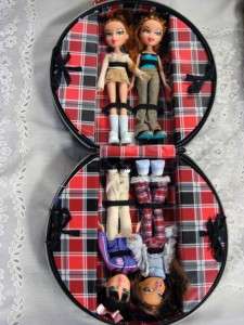 Bratz 4 dolls, 50 accessories Pretty N Punk case  