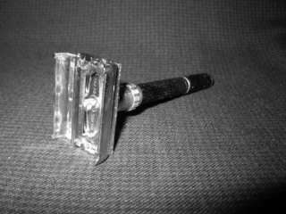 VTG GILLETTE ADJUSTABLE 1 9 DOUBLE EDGE S 2 SAFETY RAZOR W/BLACK 