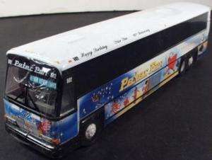 Corgi 98427 MCI 102 DL3 PETER PAN BIRTHDAY BUS 1/50  