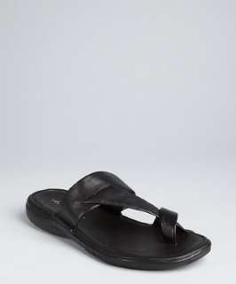 Kenneth Cole New York black leather Cassette Shape toe thong sandals 