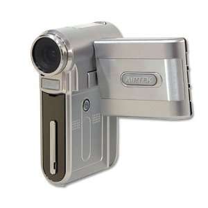   Zoom 2.4LCD Media Player/Video Recorder Camcorder