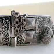 This is a classic vintage tribal silver hinge bangle bracelet 