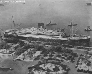 SS URUGUAY CAPTAINs DINNER MENU 1946  